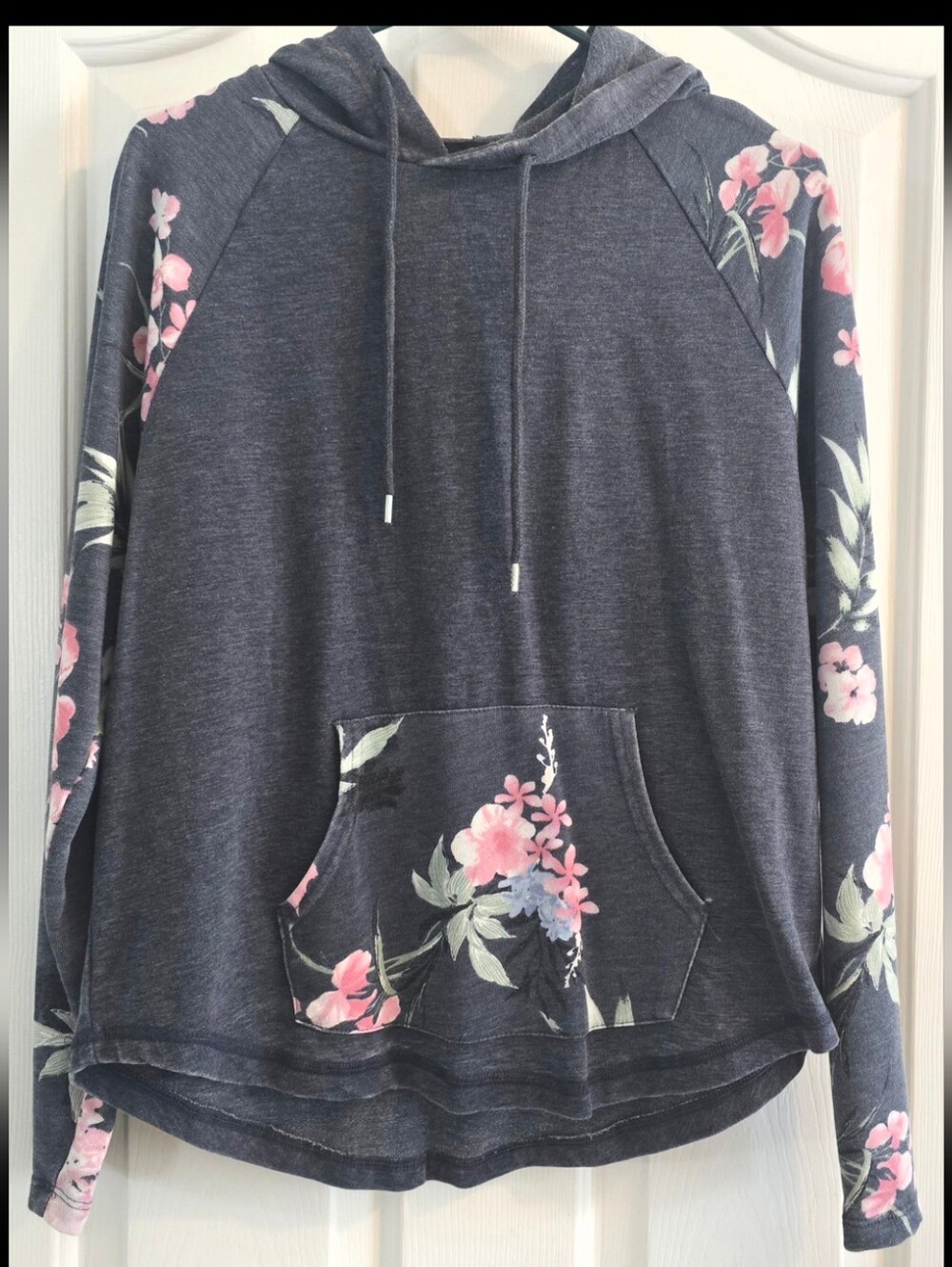 Derek Heart Floral Hooded Lightweight Knit Top | Women's Large